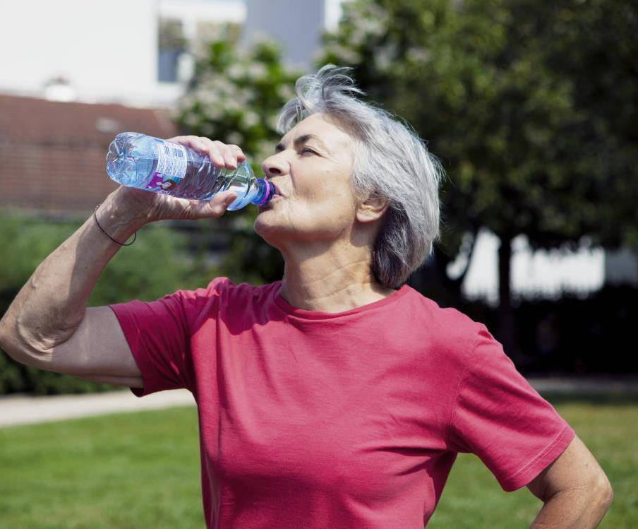 Drink 2,5 liter vocht per dag