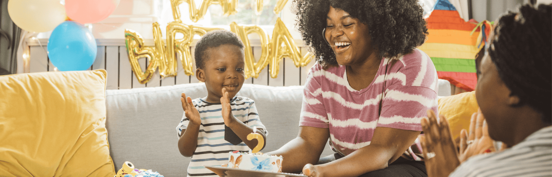 vrouw viert verjaardag