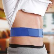 Man draagt insulinepomp met een draagband op de buik