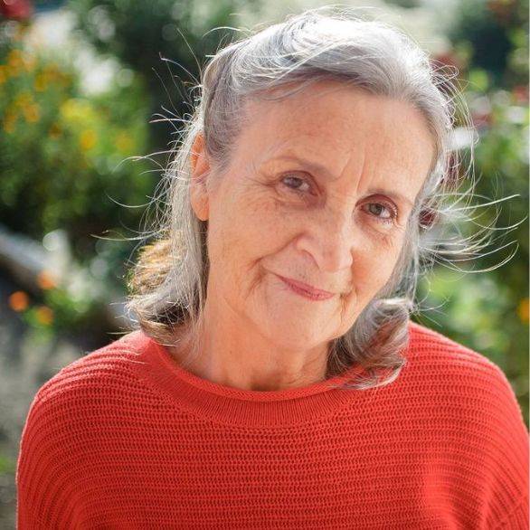 Oudere vrouw huidverzorging