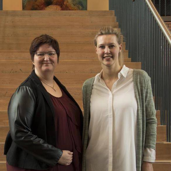 Wondconsulenten Emmy Berghuis en Elise den Hollander