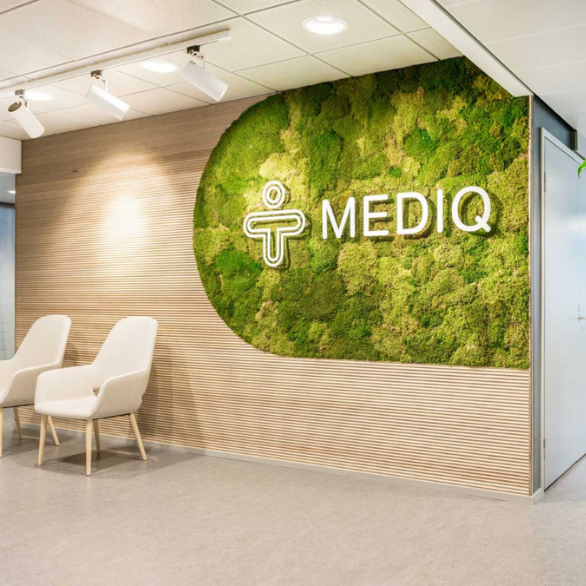Mediq logo csr