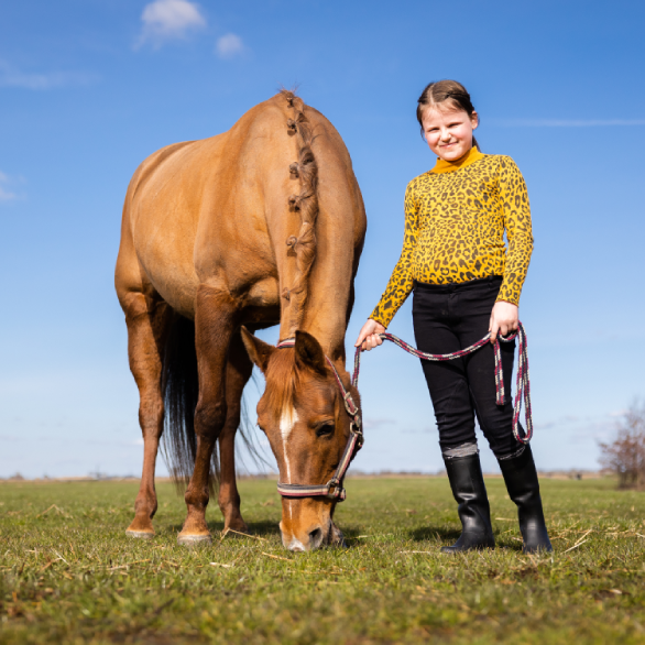 Jet vertelt met haar moeder over het gezinsleven met een kind met diabetes
