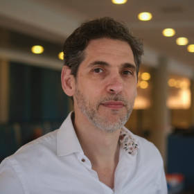 Bastiaan de Galan is internist en hoogleraar interne geneeskunde/diabetologie bij Maastricht UMC+ in Maastricht